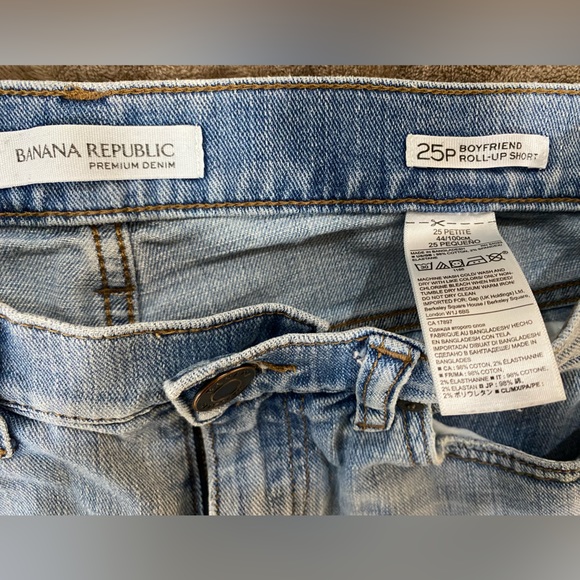 Preloved banana republic 25P distressed shorts - Picture 3 of 3